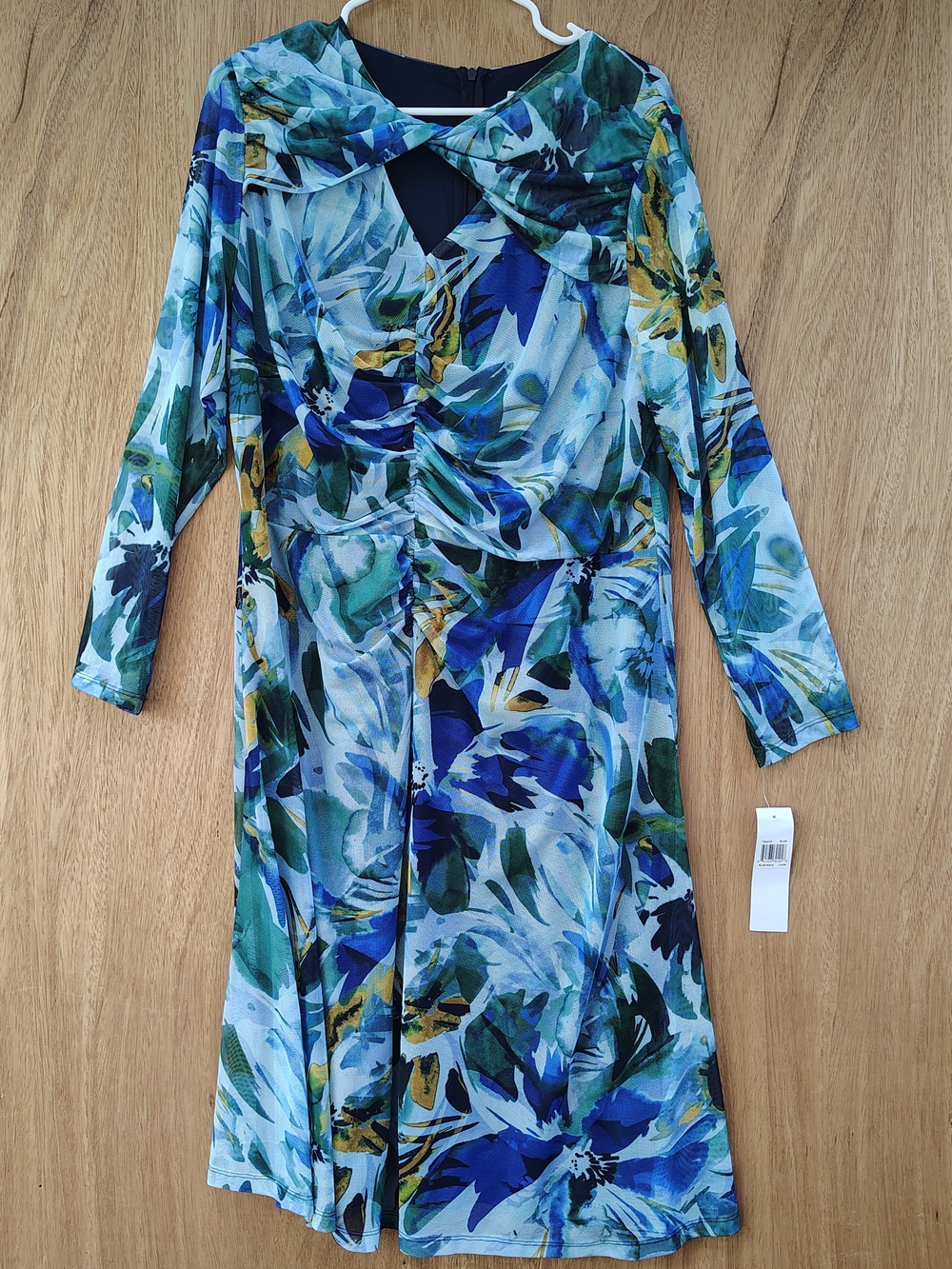 London Times Woman Twist-Front Long Sleeve Floral Dress in Blue/Aqua